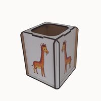 Suport birou HDF printat - Animalute - Girafa, 9x9x10 cm,  DW23015